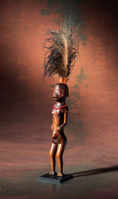 Female ancestor spirit figure (likola)