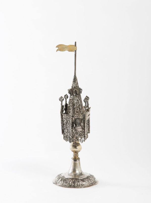 Tower-shaped spicebox with inscription