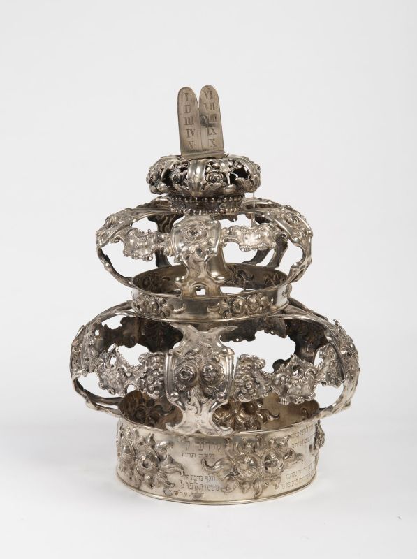 Torah crown with rhyming dedication