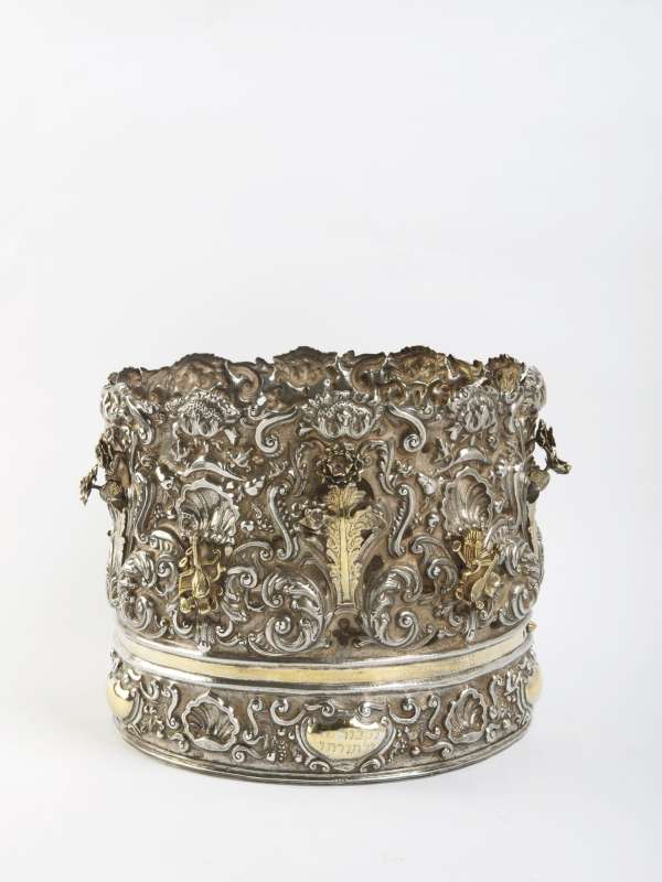 Torah crown with vignettes featuring musical instruments