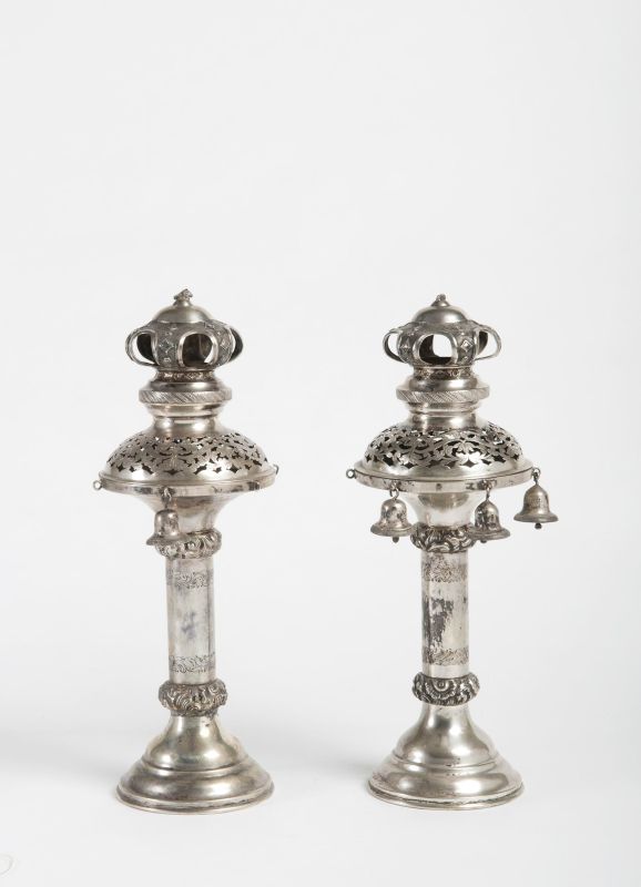 Torah finials decorated with vegetal motifs