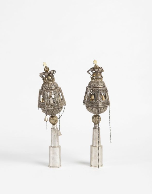 Torah finials with crowns, surmounted by Stars of David