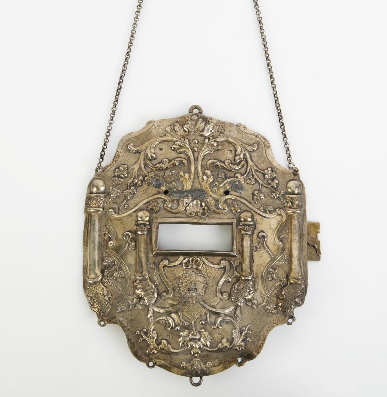 Torah shield adorned with "Medusa" face