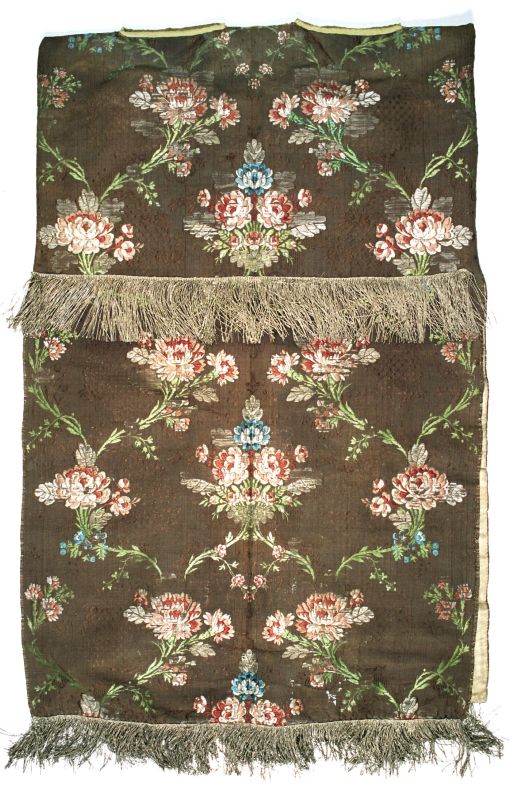 Torah mantle
