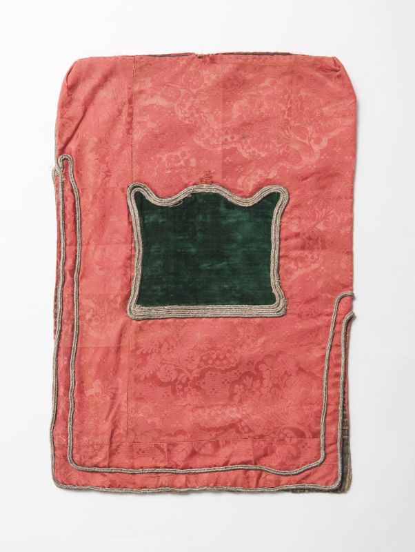Torah mantle