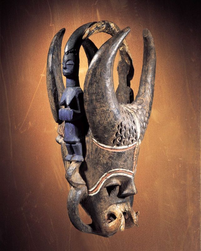 Helmet mask (mgbodike or agbada)