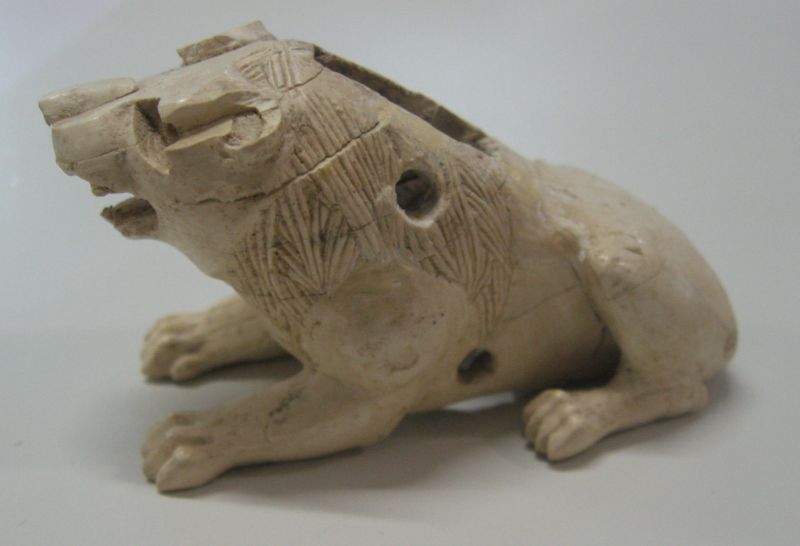 Lion Shell Inlay Furniture inlay: crouching lion | The Israel Museum, Jerusalem