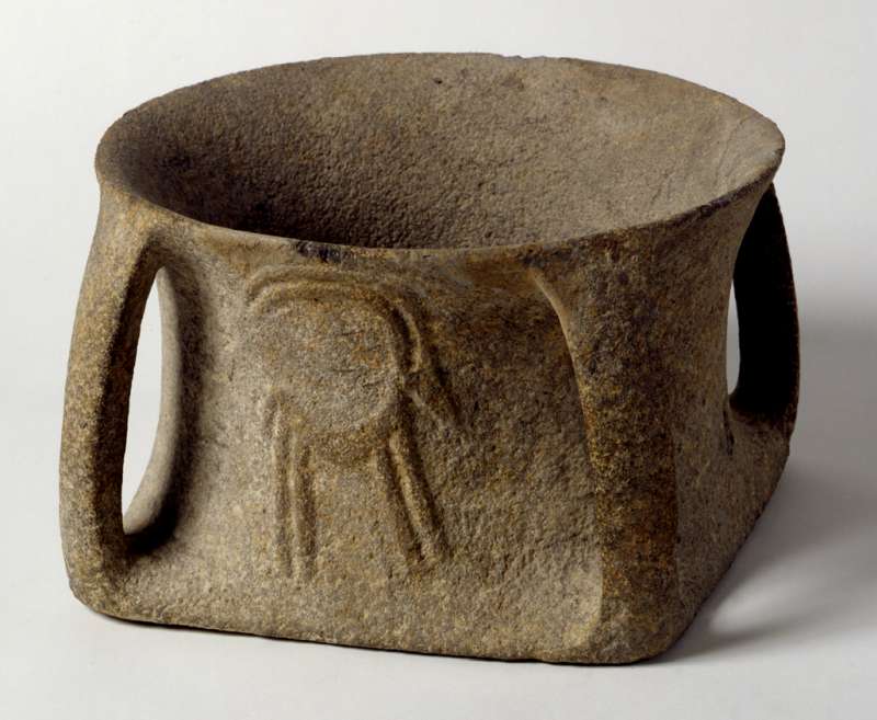 Bowl decorated with two ibex in relief