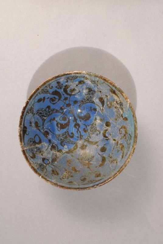 Bowl with luster decoration