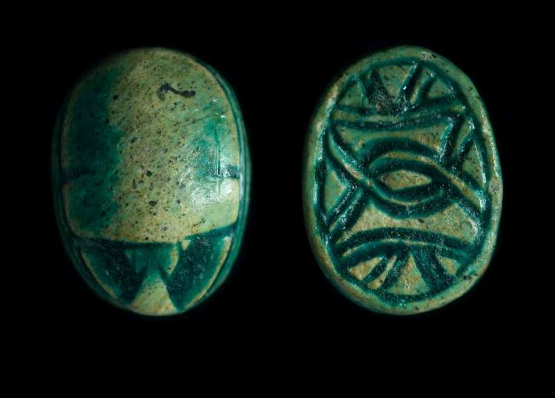 Canaanite scarab depicting a twisted cord design