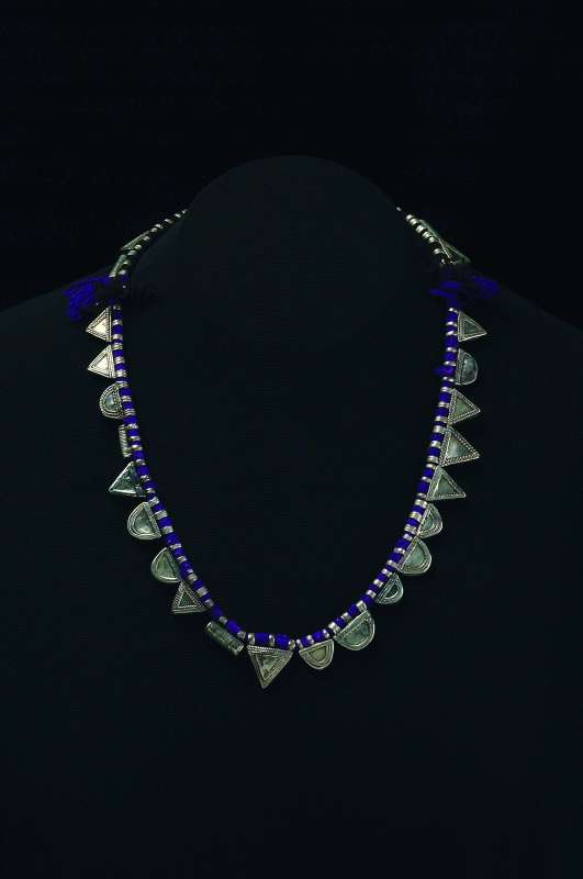 Amulet necklace (<I>aslam</i>)