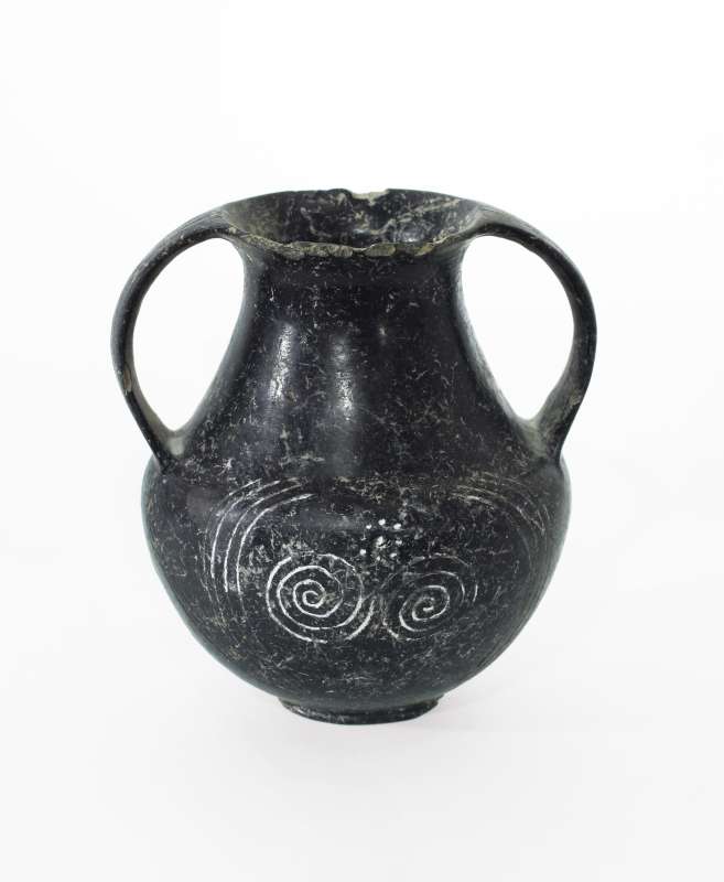 <i>Amphora</i> with ribbon-handle and incised spiral decoration