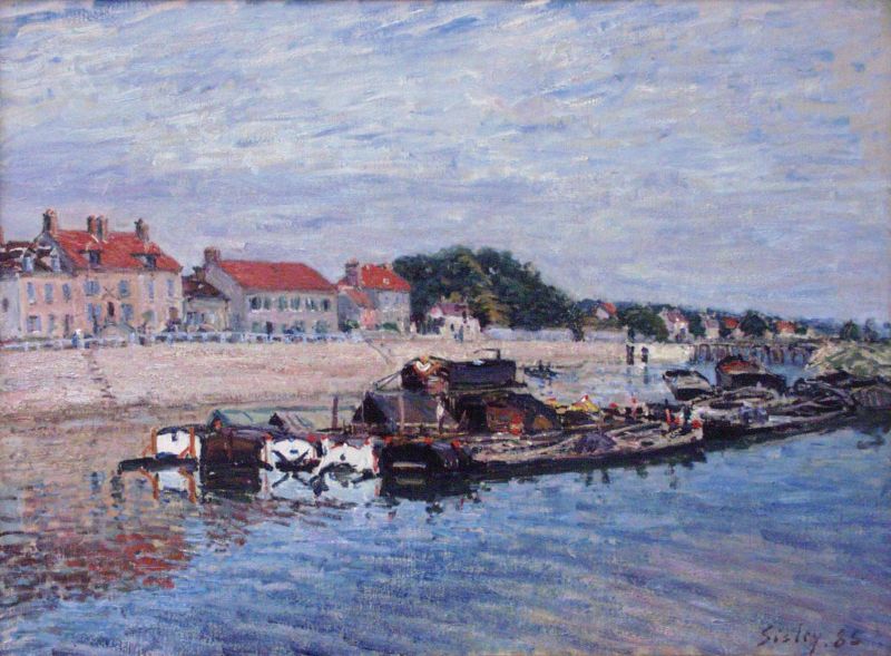 Barges on the Loing at Saint-Mammès
