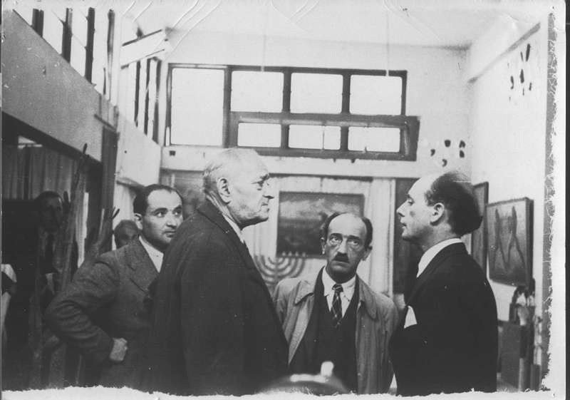 Exhibition Opening, Tel Aviv Museum: Meir Disengoff, Maler Peysack, Karl Schwarz (Museum Directors) and Haim Gamzu