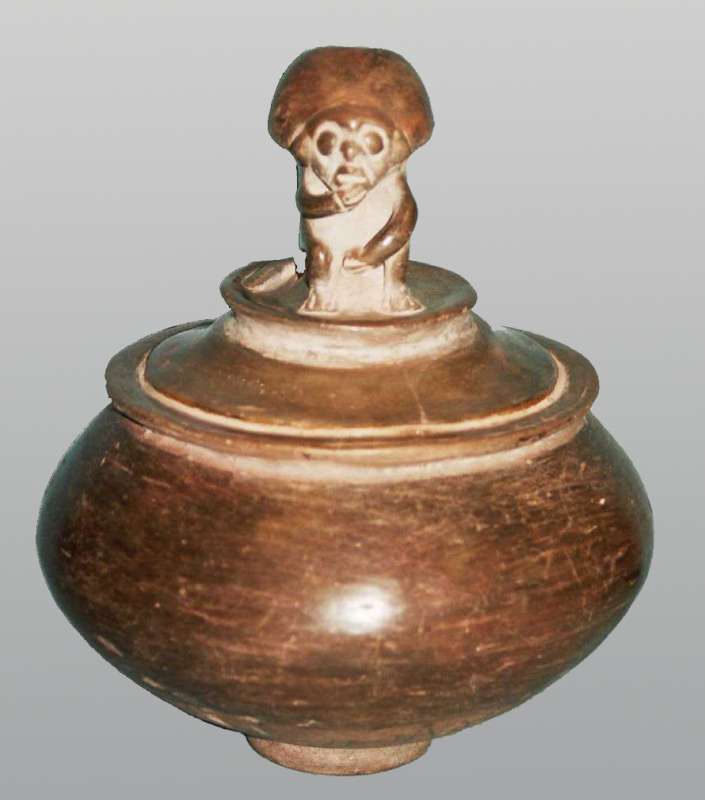 Funerary urn with fertility figure on its lid