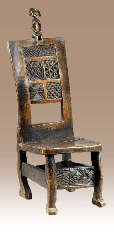 כיסא טקסי של ראש שבט