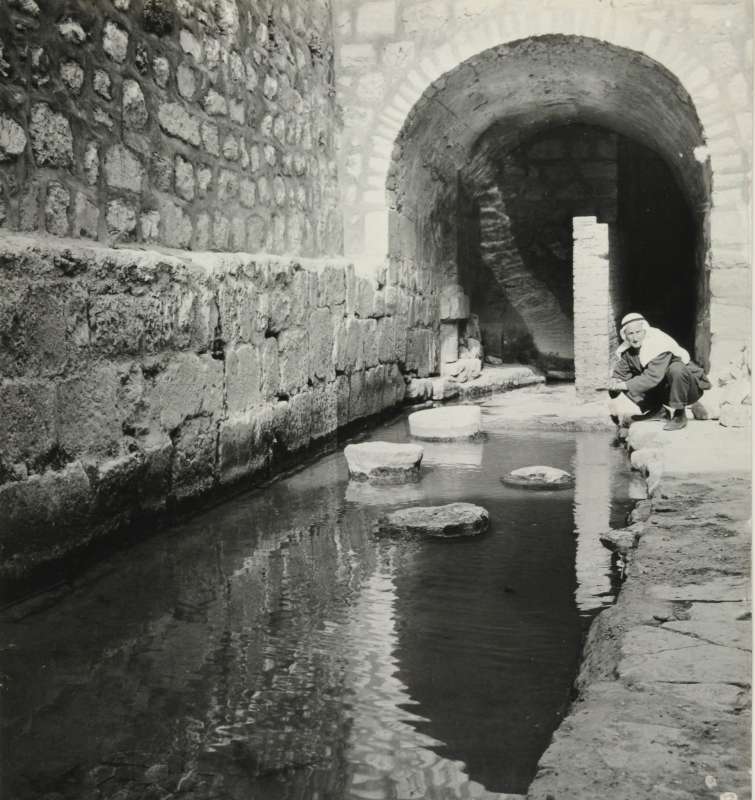 Hezekiah's Tunnel, Jerusalem