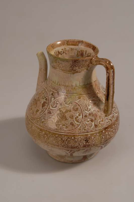 Jug with luster decoration