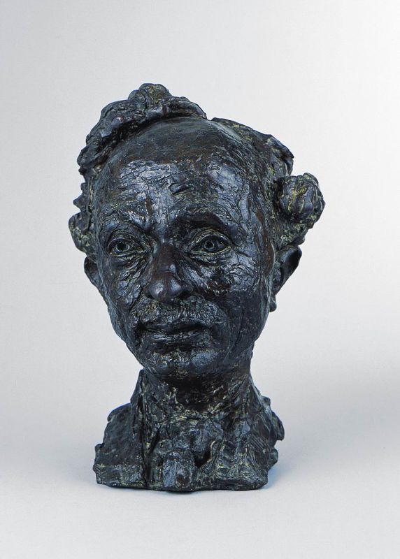 Moshe Oyved (Edward Good)